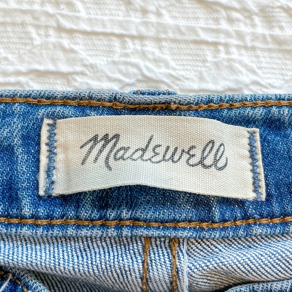 Madewell The High-Rise Slim Boyjean in Lita Wash: Step-Hem Edition - Picture 5 of 8